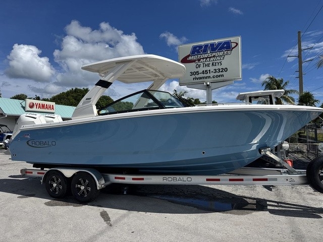 2026 Robalo R257 Dual Console - Sold Boat