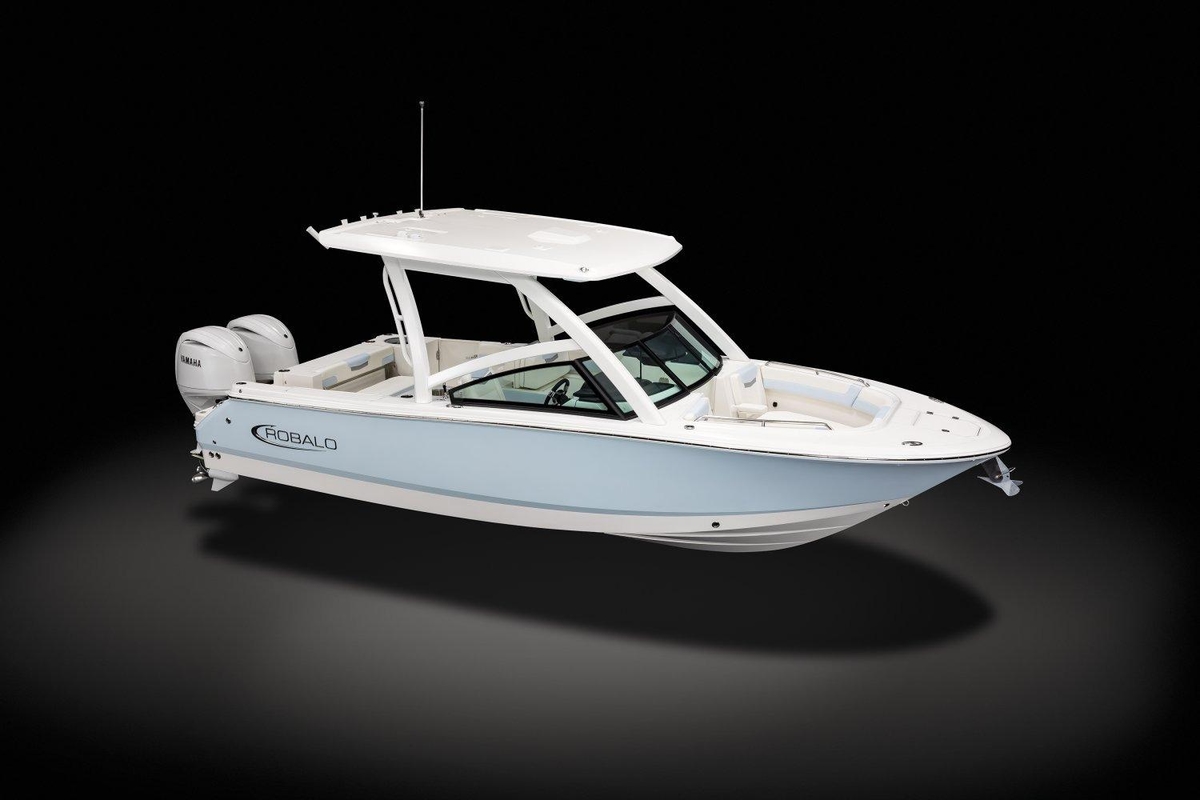 2026 Robalo R257 Dual Console - Sold Boat