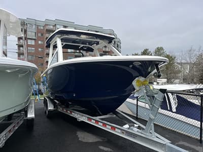 BOATZON | Robalo R257 Dual Console 2026