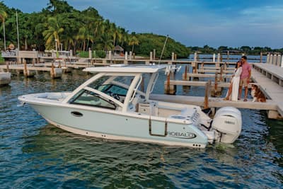 BOATZON | Robalo R257 Dual Console 2026