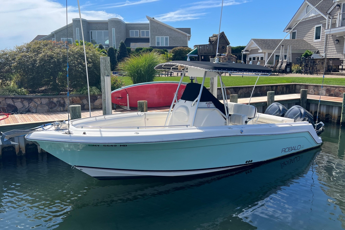 2004 Robalo R260 Center Console - Sold Boat