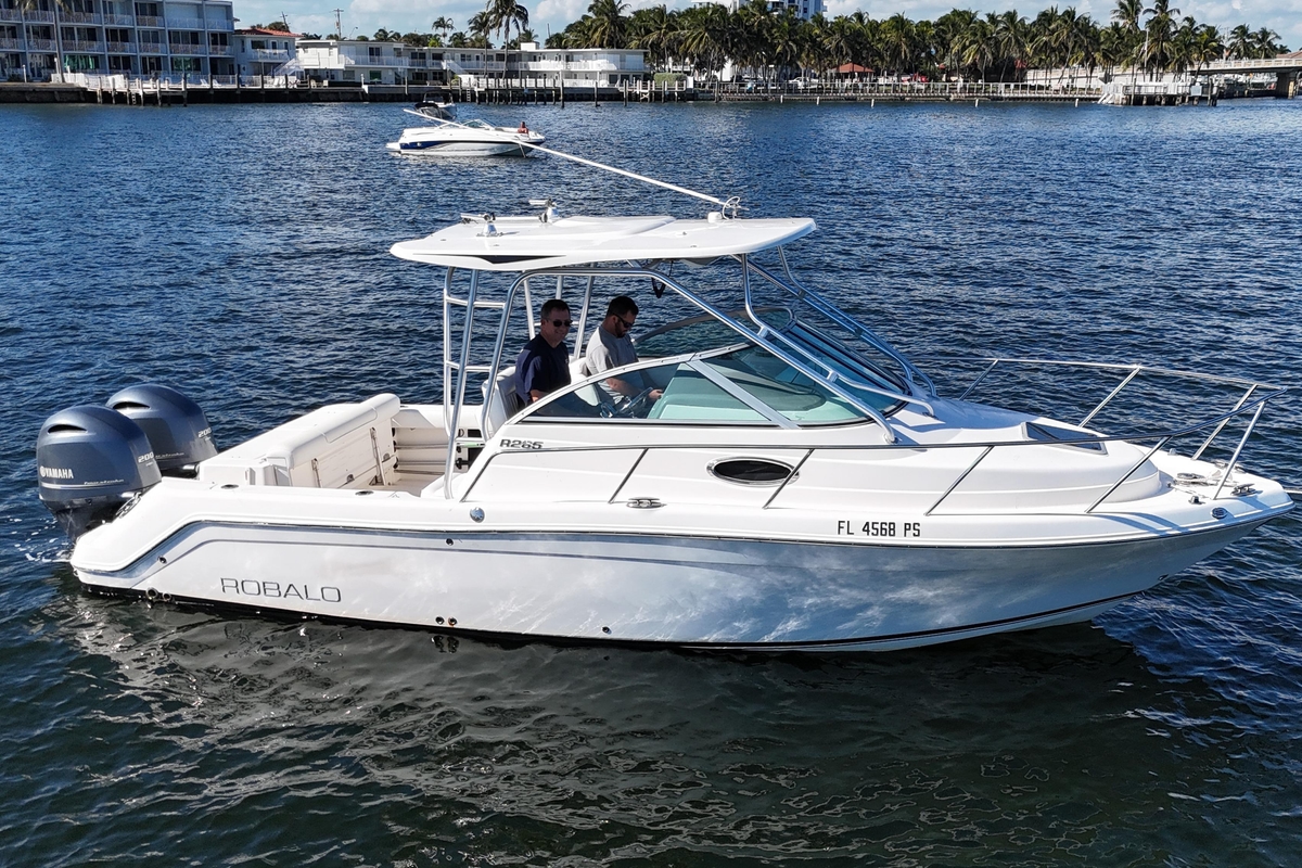 2014 Robalo R265 Walkaround - Sold Boat