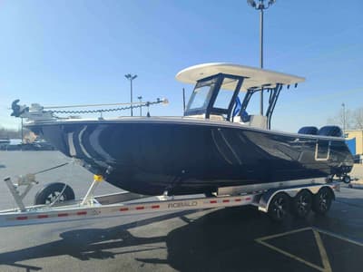 BOATZON | Robalo R270 2023