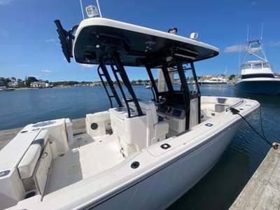BOATZON | Robalo R270 Center Console 2023
