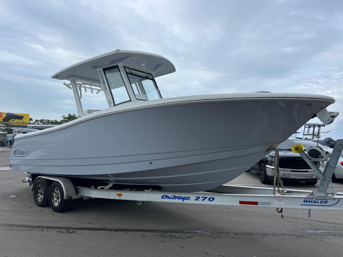 2024 Robalo R270 Center Console - Sold Boat