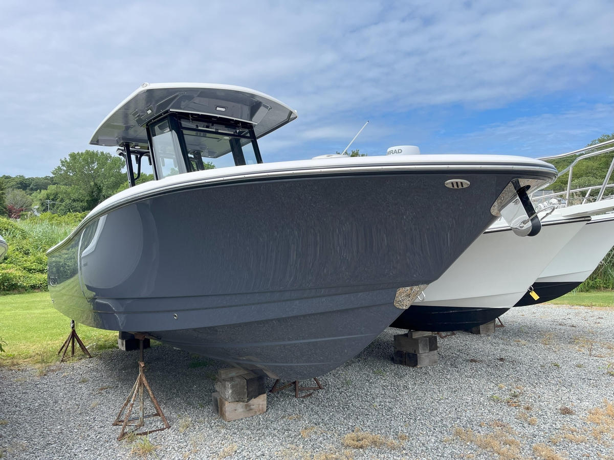 2025 Robalo R270 Center Console - Sold Boat