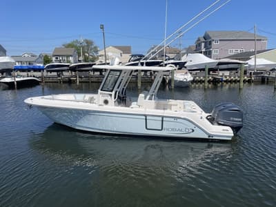 BOATZON | Robalo R272 2020
