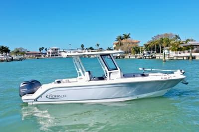 BOATZON | Robalo R272 Center Console 2020