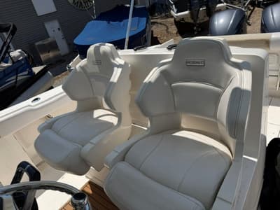 BOATZON | Robalo R300 2016