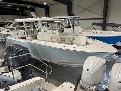 BOATZON | Robalo R300 2025
