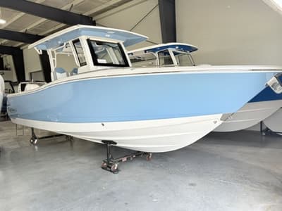 BOATZON | Robalo R300 2026
