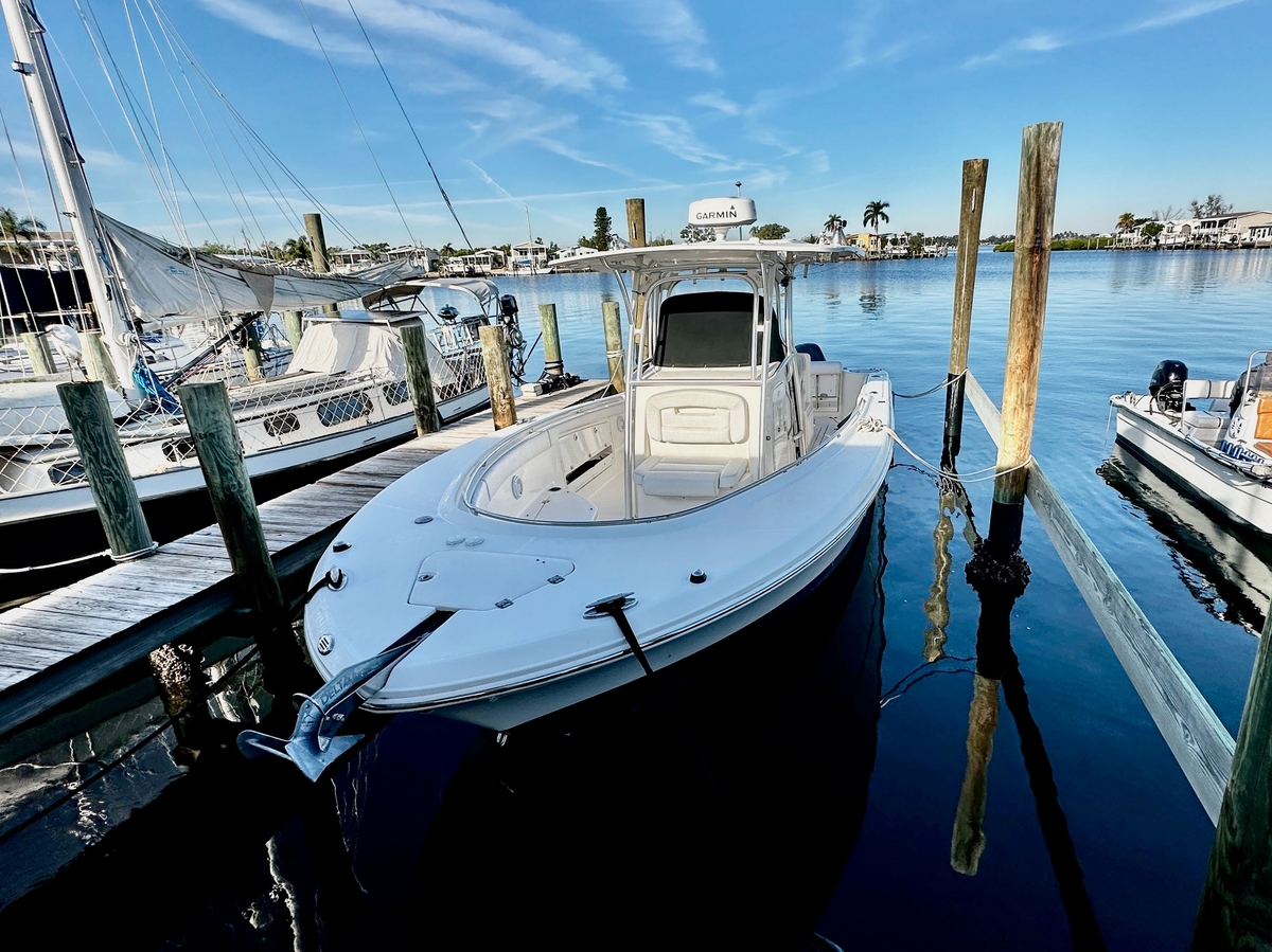 2014 Robalo R300 Center Console - Sold Boat