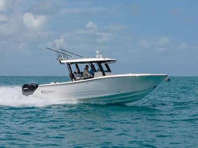 BOATZON | Robalo R300 Center Console 2025