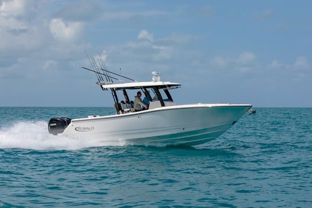 2026 Robalo R300 Center Console - Sold Boat