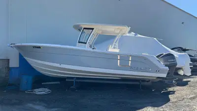 BOATZON | Robalo R302 2020