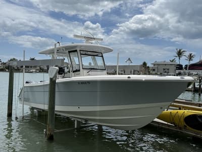 BOATZON | Robalo R302 2022