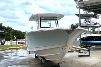 BOATZON | Robalo R302 Center Console 2018