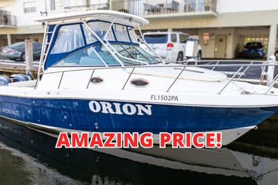 BOATZON | Robalo R305 Walkaround 2010