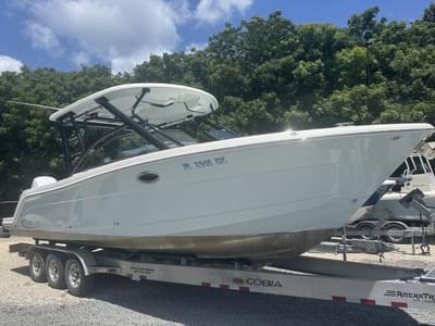 BOATZON | Robalo R317 2021