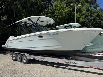 BOATZON | Robalo R317 2021