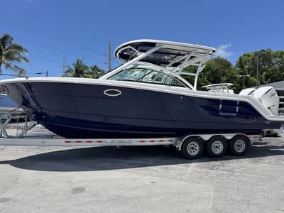BOATZON | Robalo R317 2026