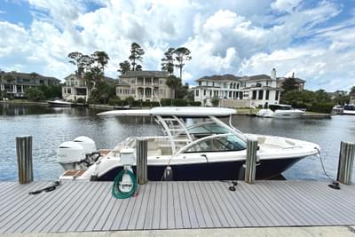 BOATZON | Robalo R317 Dual Console 2018