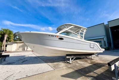 BOATZON | Robalo R317 Dual Console 2021