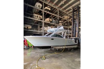 BOATZON | Robalo R317 Dual Console 2021