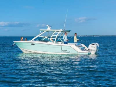 BOATZON | Robalo R317 Dual Console 2025