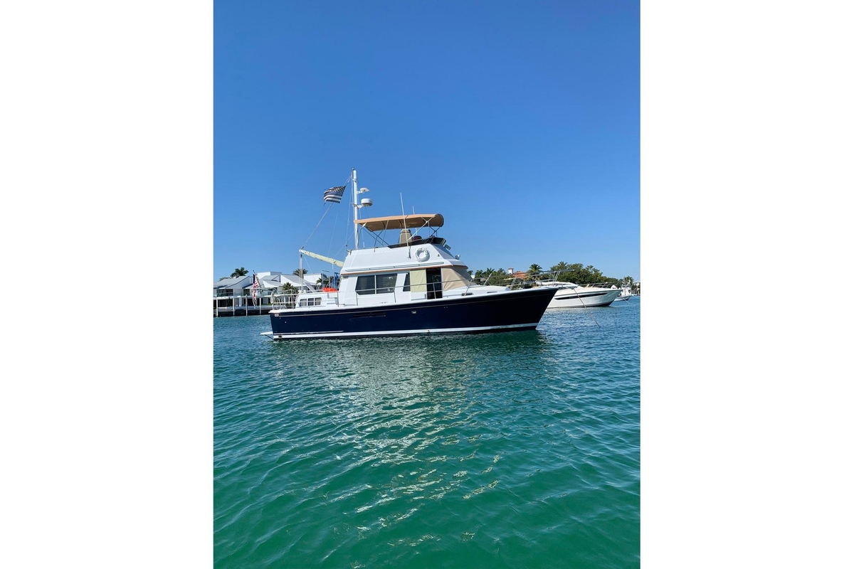 1997 Sabre 36 Fast Trawler - Sold Boat