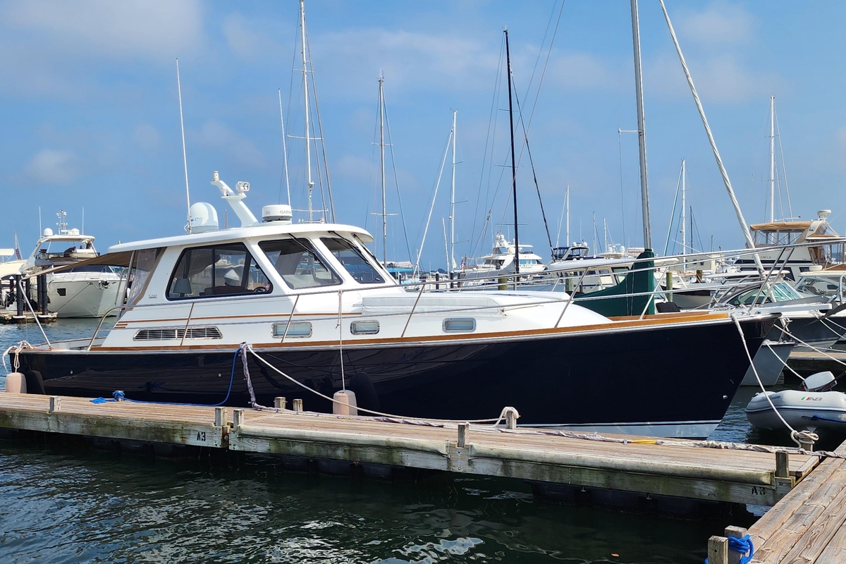 2005 Sabre 38 Hard Top Express - Sold Boat