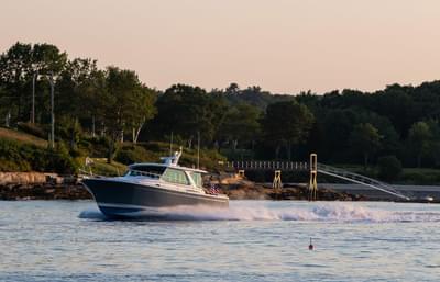 BOATZON | Sabre 43 Salon Express 2026