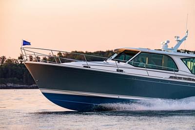 BOATZON | Sabre 43 Salon Express 2026