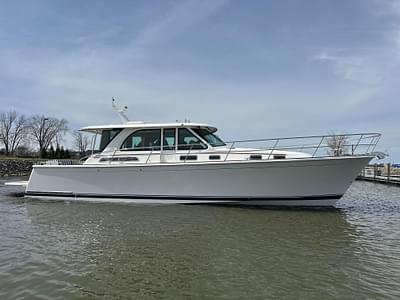 BOATZON | Sabre 45 Salon Express 2025