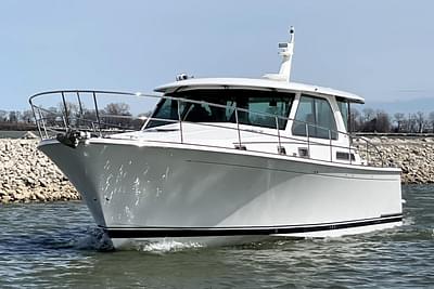 BOATZON | Sabre 45 Salon Express 2025