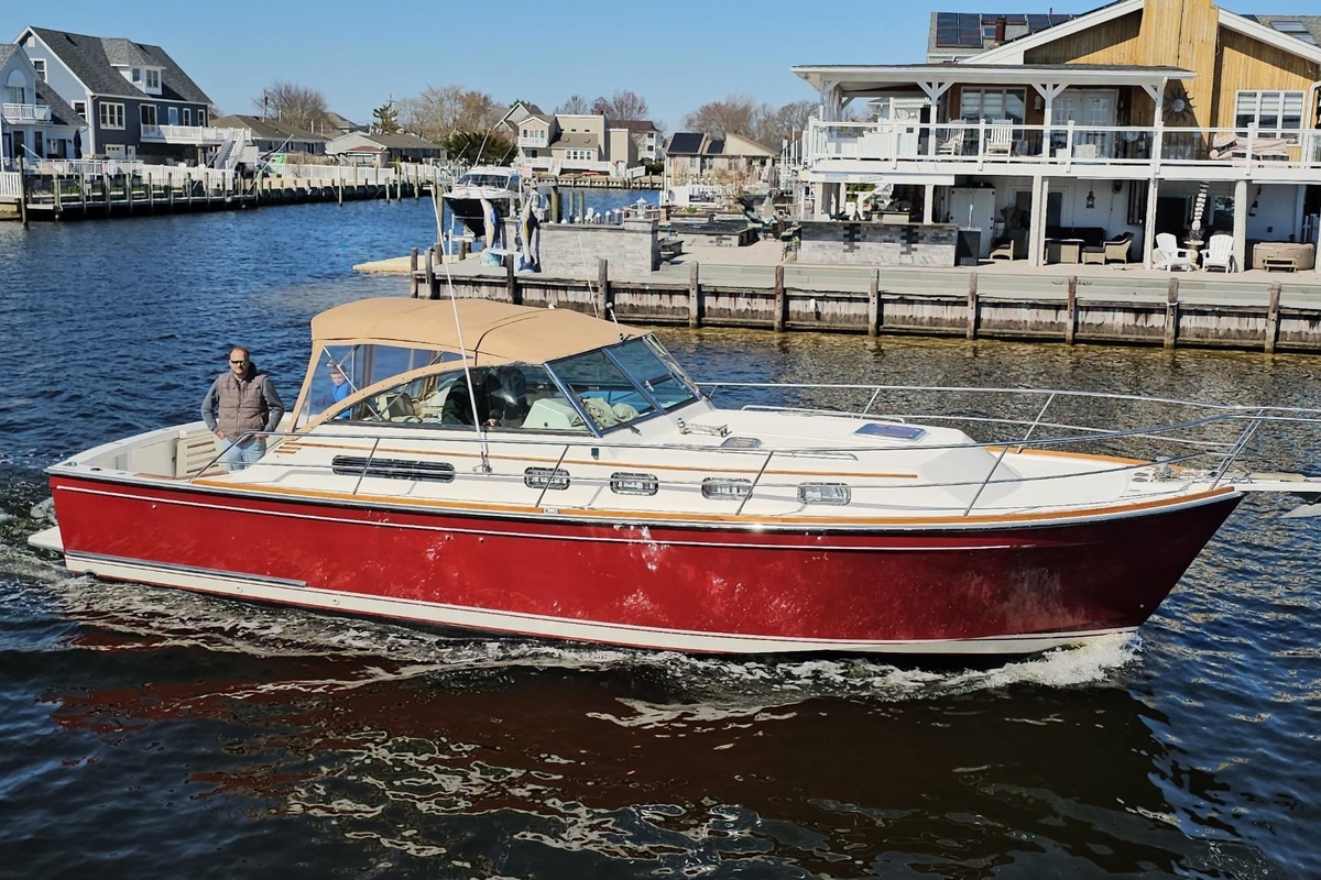 2000 Sabreline 36 Express - Sold Boat