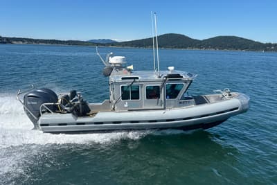 BOATZON | SAFE Boats Defender 25 2006