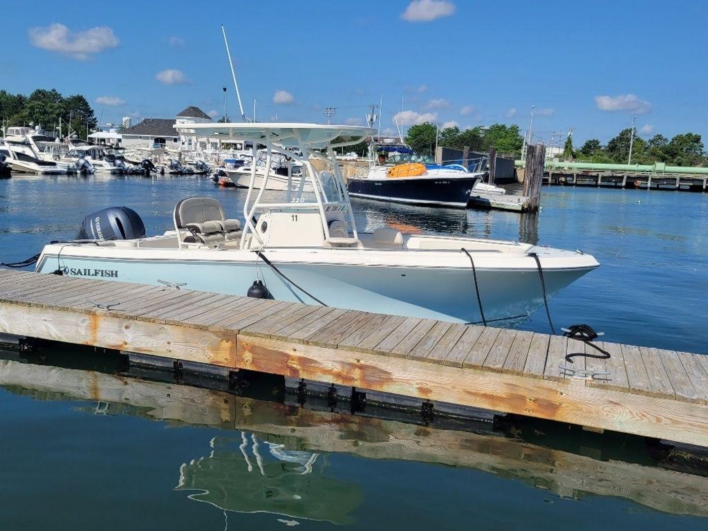 2023 Sailfish 220 CC - Sold Boat