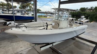 BOATZON | Sailfish 242 CC 2022