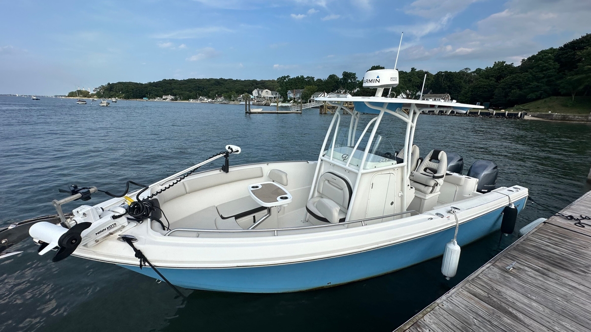 2022 Sailfish 242 CC - Sold Boat