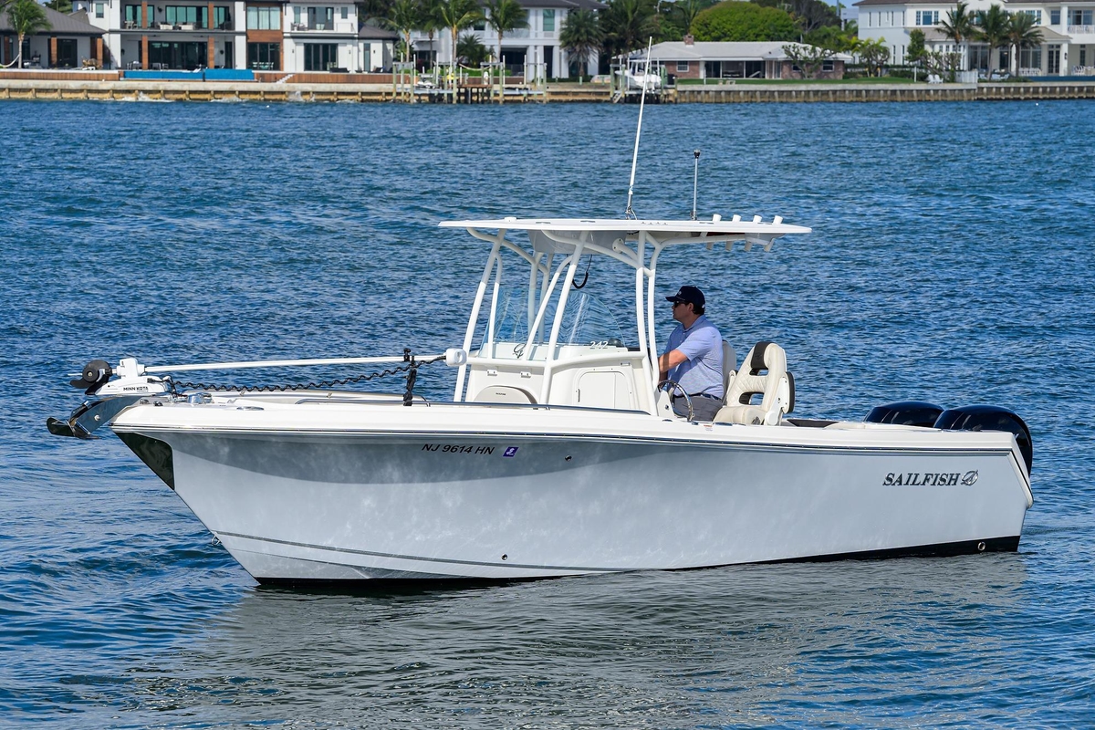 2022 Sailfish 242 CC - Sold Boat