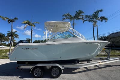 BOATZON | Sailfish 245 DC 2023 BOATZON | Sailfish 245 DC 2023