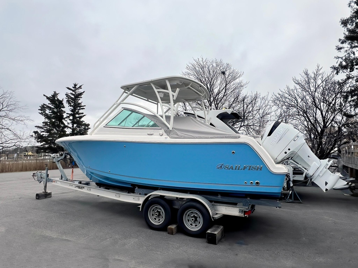 2025 Sailfish 245 DC - Sold Boat
