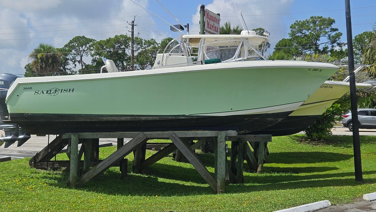 2007 Sailfish 2660 CC - Sold Boat