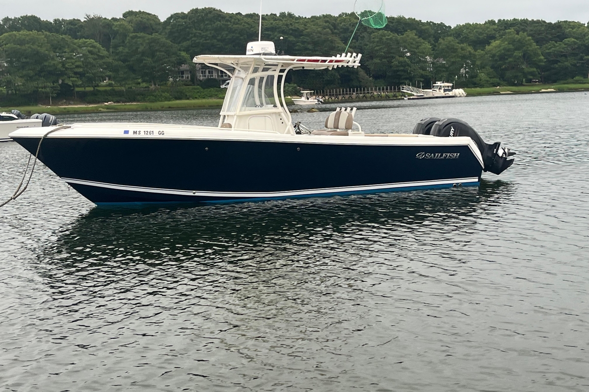 2013 Sailfish 270 CC - Sold Boat