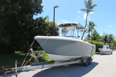 BOATZON | Sailfish® 2360 CC 2008