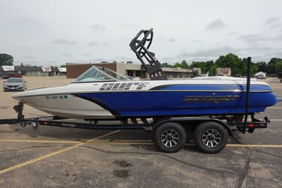 BOATZON | Sanger Boats V215 2025