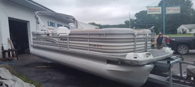 BOATZON | Sanpan SP2500LE 2000 BOATZON | Sanpan SP2500LE 2000