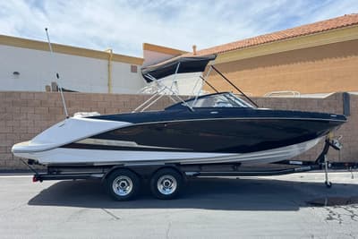 BOATZON | Scarab 255 HO Platinum 2017