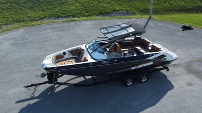 BOATZON | Scarab 255 ID Wake Ed 2018